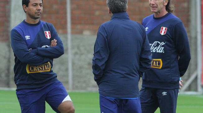 Ricardo Gareca y Nolberto Solano en un entrenamiento de la Selección Peruana en la Videna.