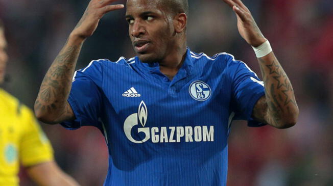 Jefferson Farfán jugó nueve partidos con el Schalke 04 la temporada pasada.