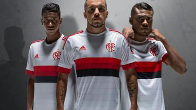 Paolo Guerrero: Flamengo promociona nuevo modelo de camiseta sin el 'Depredador'