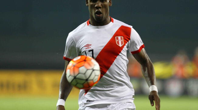 Luis Advíncula debutó en la Selección Peruana en 2010.