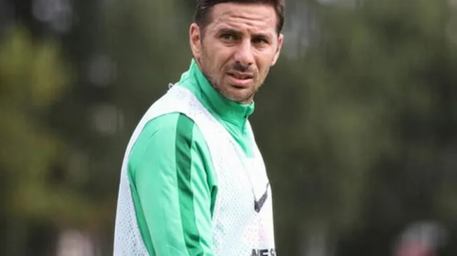Claudio Pizarro tiene opciones de debutar el domingo con el Werder Bremen por la Bundesliga.