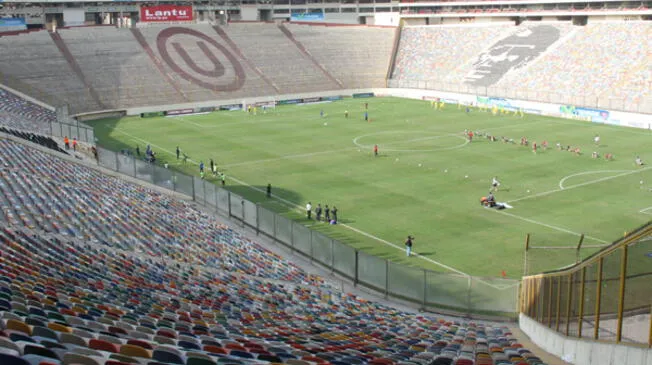 Universitario de Deportes: pocos hinchas asistieron al debut de Roberto Chale en el Monumental.