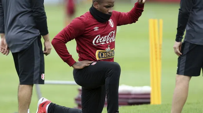 Jefferson Farfán debutó en la Selección Peruana en 2003 de la mano de Paulo Autuori.