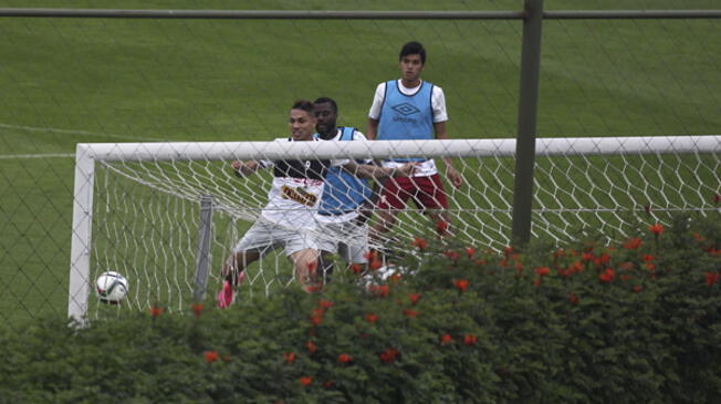 Perú vs. Colombia: Paolo Guerrero marcó golazo en partido de práctica