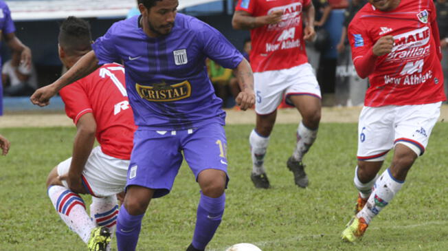 Reimond Manco lleva gol y asistencia en Alianza Lima.