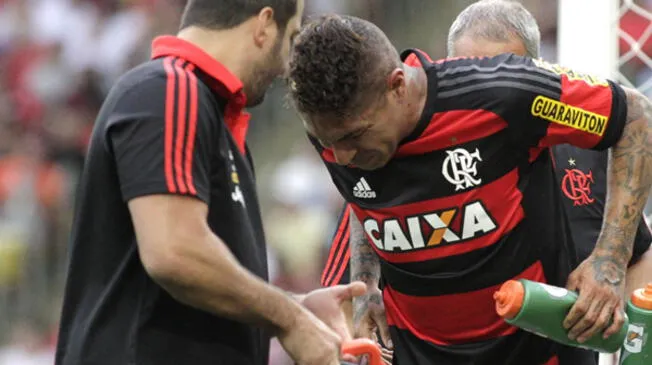 Paolo Guerrero la pasa mal en Flamengo.