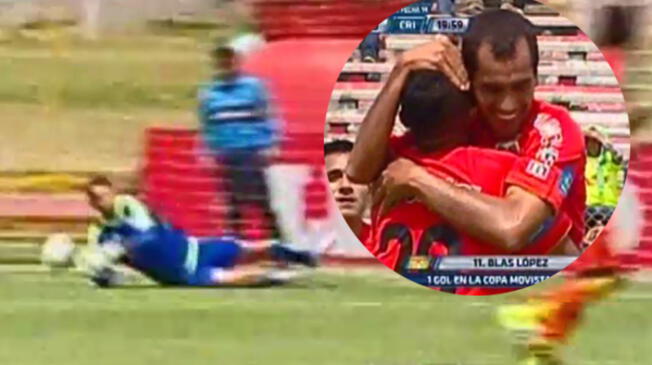 Blas López celebra su gol tras el blooper de Diego Penny.