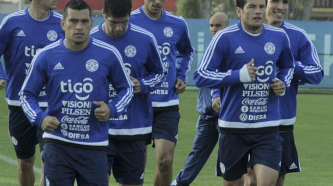 Paraguay inició el plan para dar el golpe ante Perú. Juegan el 13 de noviembre en el Estadio Nacional.