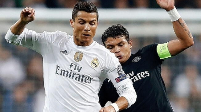 Cristiano Ronaldo y Thiago Silva durante el Real Madrid vs. PSG por Champions League.