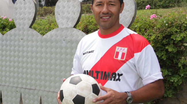 Roberto Palacios es el futbolista que más veces ha vestido la camiseta de la Selección Peruana: 128.