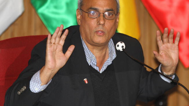 Manuel Burga dejó su cargo en la FPF en 2014.