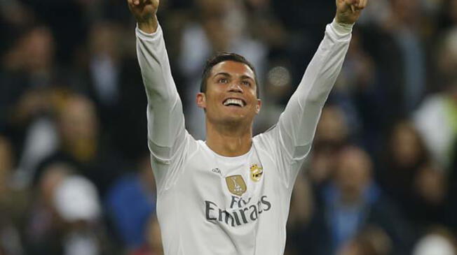 Cristiano Ronaldo desechó ofertas porque quiere seguir en el Real Madrid. Asegura está feliz en el elenco blanco. 