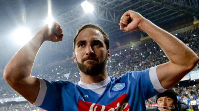 Gonzalo Higuaín juega en el Nápoli desde el 2013 cuando fuera traspasado por el Real Madrid.