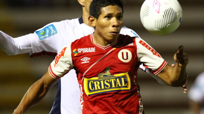 Edison Flores debutó a los 17 años con camiseta de Universitario en 2011.