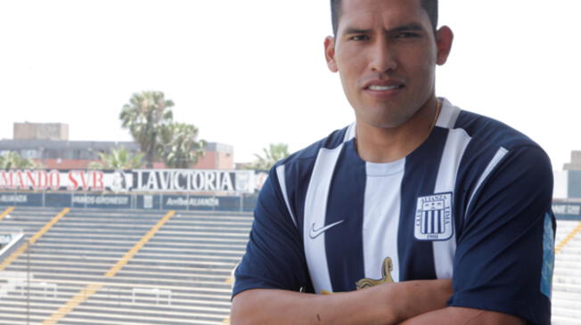 Andy Pando apunta a lograr el título nacional con Alianza Lima este 2016.