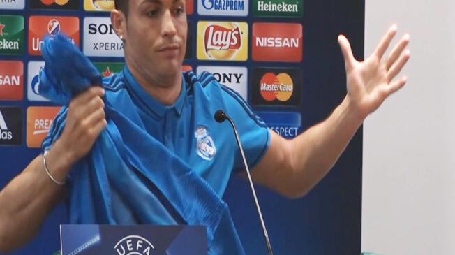 Cristiano Ronaldo abandonó molestó la sala de prensa. Se incomodó sobre con una pregunta sobre su rendimiento.