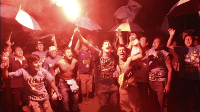 Hinchas alientan a Sporting Cristal en banderazo en La Florida