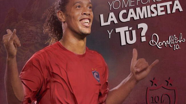 Ronaldinho anunció que jugará por este histórico del fútbol peruano.
