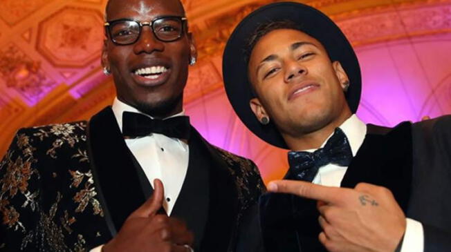 Paul Pogba y Neymar durante la gala del Balón de Oro 2015.
