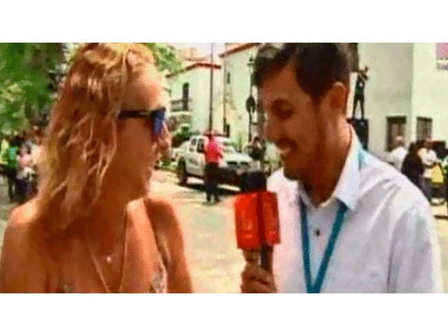 Natalia Málaga y su conversación con reporteros