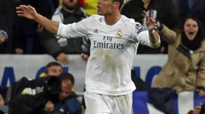 Cristiano Ronaldo celebra su tercer gol al Wolfsburgo.