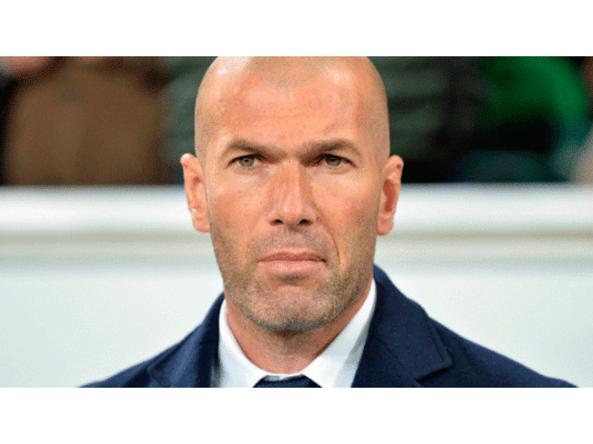 Zinedine Zidane dio café cargado a jugadores del Real Madrid