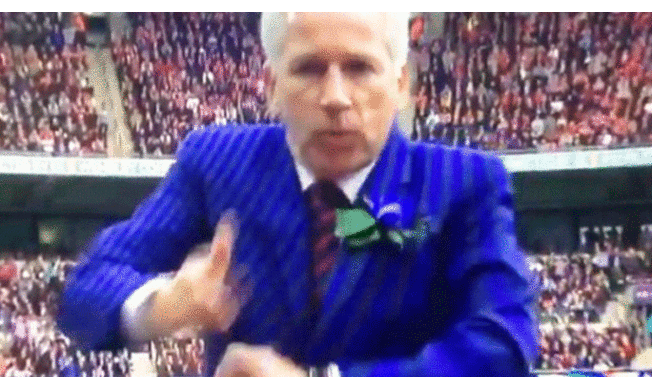 Alan Pardew y su baile estrambótico en final de FA Cup | VIDEO