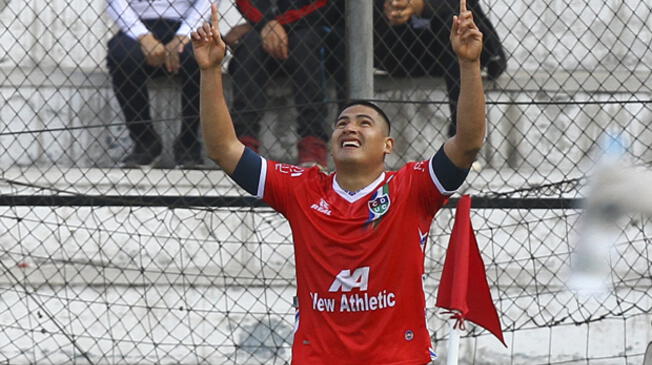 Diego Mayora celebra su gol a Alianza Lima en Matute.