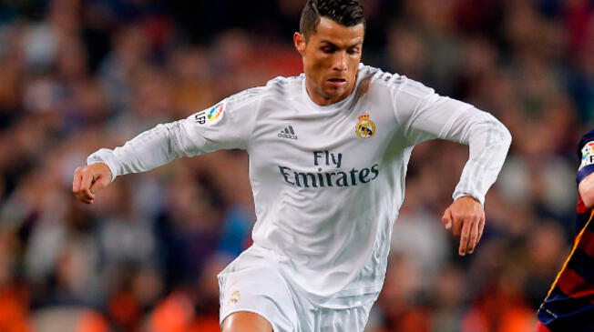 ristiano Ronaldo le da con ‘palo’ a Pique y saca ‘cachita’ a Barcelona