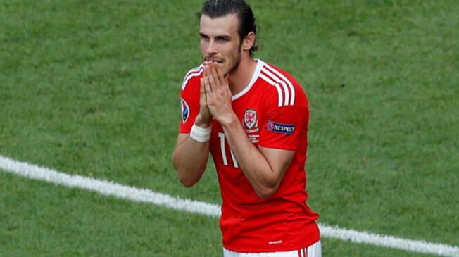 Gareth Bale se lamenta de una opción en el Galés-Eslovaquia por la Eurocopa 2016.