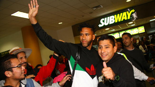 Pedro Gallese tuvo emotiva despedida en el aeropuerto Jorge Chávez.