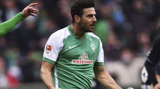 Claudio Pizarro jugaría su última temporada en el Werder Bremen. 