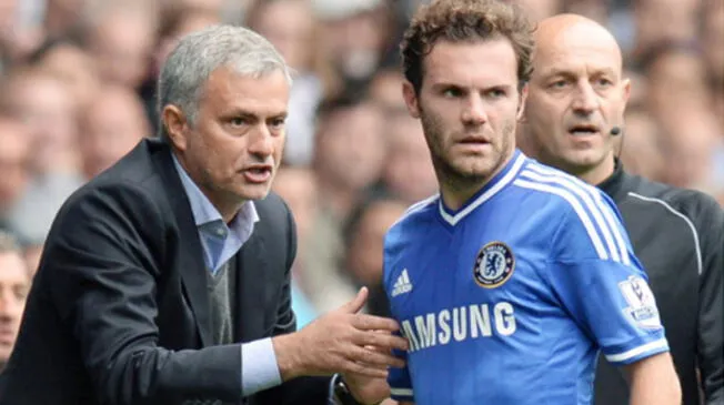 José Mourinho y Juan Mata durante su etapa en el Chelsea.