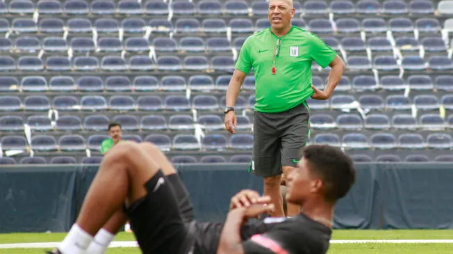 Alianza Lima: Roberto Mosquera se quejó que sus rivales son muy defensivos.