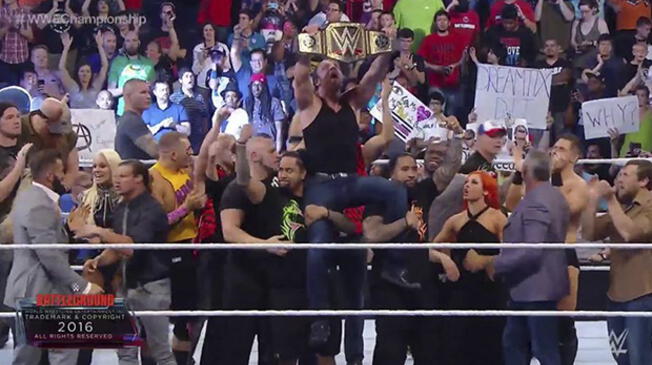 Dean Ambrose retiene el campeonato de la WWE ante sus ex compañeros