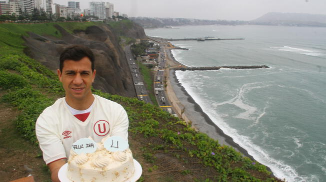 Universitario: Guastavino celebró su cumpleaños y como deseo pidió ganar el título.