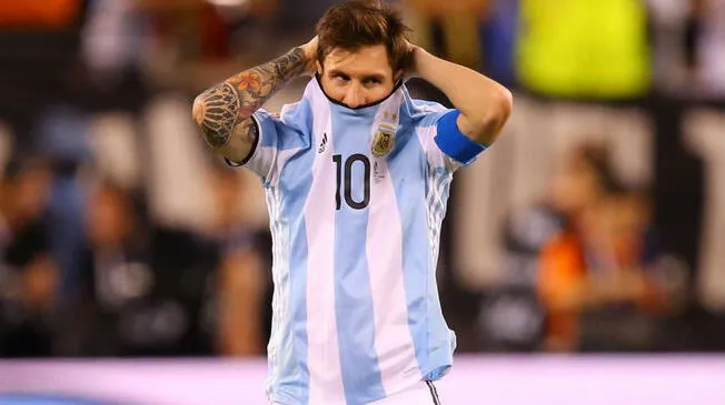 Lionel Messi conversó con Edgardo Bauza, pero aún no definió su regreso a la selección argentina.