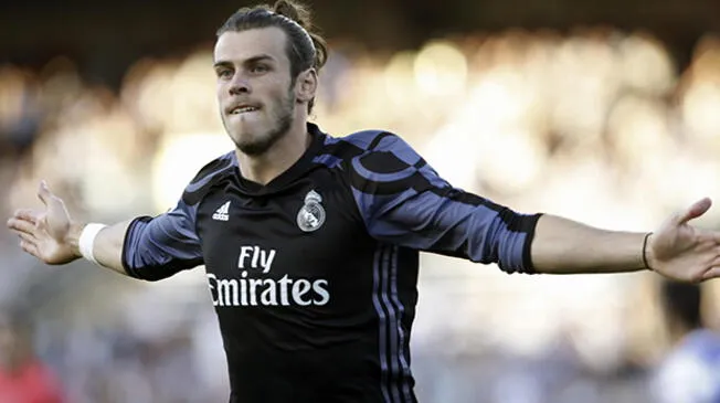 Gareth Bale celebra su gol a la Real Sociedad en Anoeta.