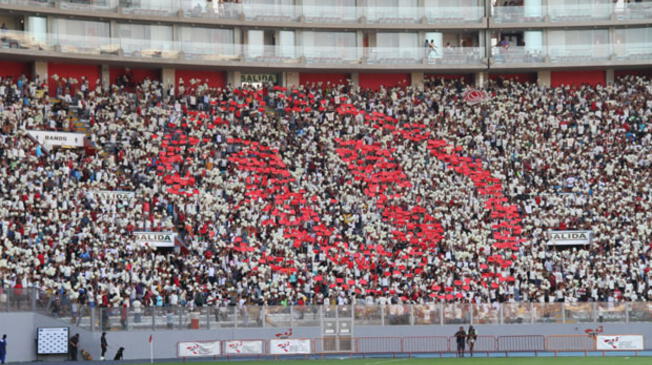 Universitario no tiene la respuesta esperada de sus hinchas en el Estadio Monumental.