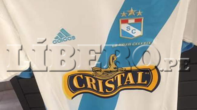 La nueva camiseta de Sporting Cristal para la temporada 2016.