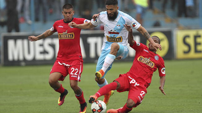 Sporting Cristal goleó 3-0 a Juan Aurich y se consolida en el primer lugar del acumulado