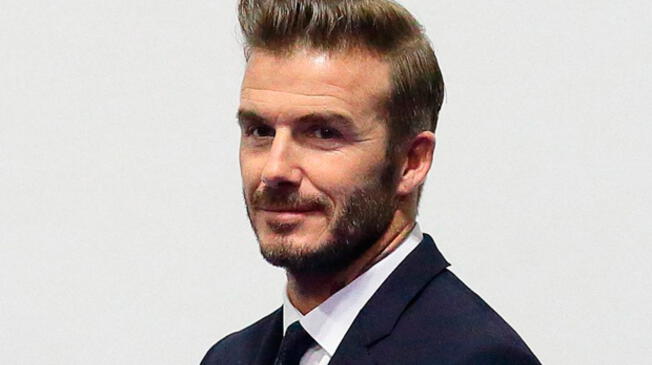 David Beckham, se sabe, no ha visto a su fan que ha invertido en miles de dólares para ser igual que el exjugador del Real Madrid.