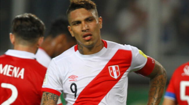 Paolo Guerrero se lamenta en el Perú-Chile en Lima.
