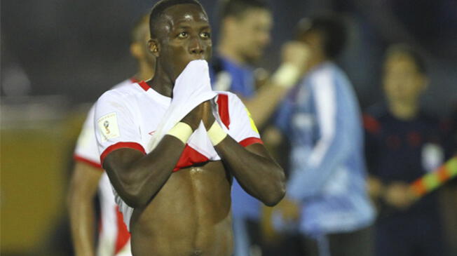 Luis Advíncula juró arrepentimiento y espera volver a ser llamado a la Selección peruana. 
