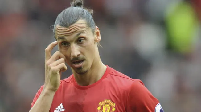 Manchester United decepciona en la Premier y Zlatan es señalado como uno de los culpables. 