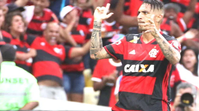 Paolo Guerrero: atacante peruano estrenó nueva chapa en Brasil.