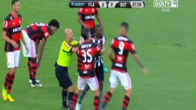 Paolo Guerrero casi se va a las manos en el Flamengo vs. Botafogo, por el Brasileirao.