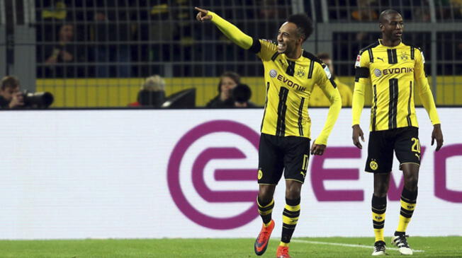Bayern Múnich vs. Borussia Dortmund: Pierre-Emerick Aubameyang celebra su gol 