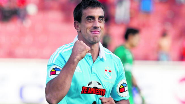 Diego Ifrán celebra su gol a Melgar en Arequipa.