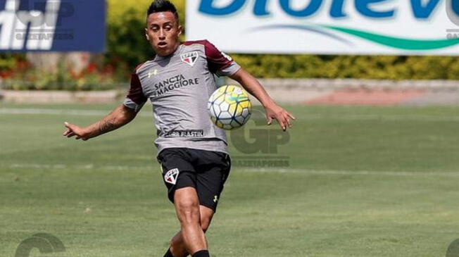 Christian Cueva durante un entrenamiento de Sao Paulo.